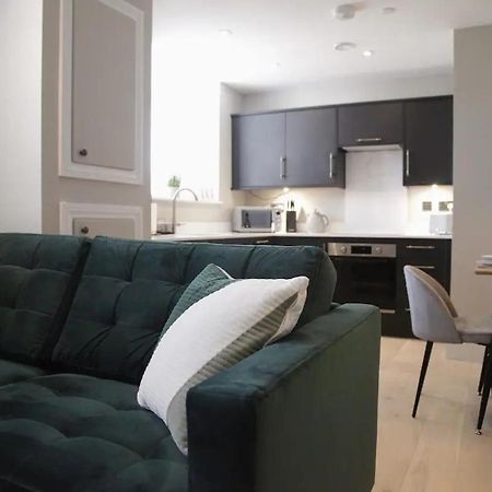 Pass The Keys Apartment 3 Old Conservative Club In Historic Town Карнарфон Екстериор снимка