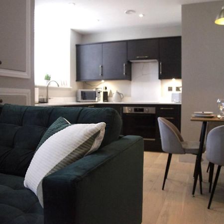 Pass The Keys Apartment 3 Old Conservative Club In Historic Town Карнарфон Екстериор снимка