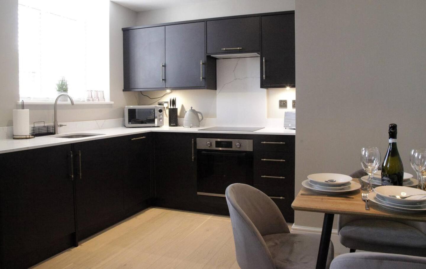 Pass The Keys Apartment 3 Old Conservative Club In Historic Town Карнарфон Екстериор снимка