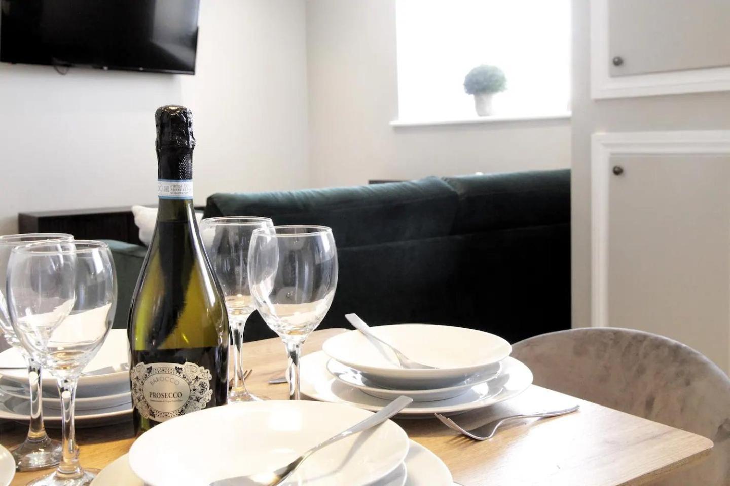 Pass The Keys Apartment 3 Old Conservative Club In Historic Town Карнарфон Екстериор снимка